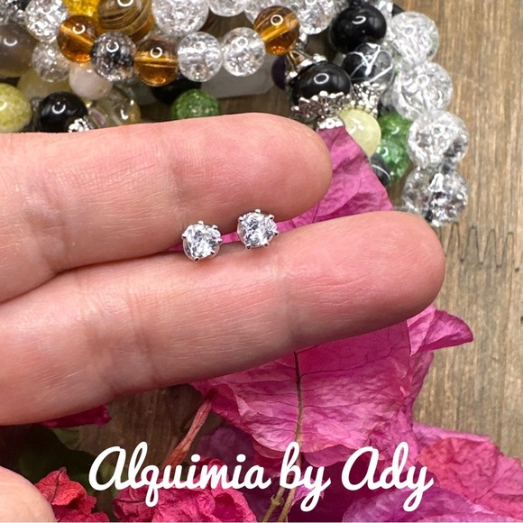 Alquimia Jewelry - Tiny solitarie diamond style studs zirconia